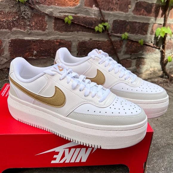 Nike Court Vision Alta White Metallic Gold Leather Platform Shoe Womens 10 NEW - Picture 10 of 12